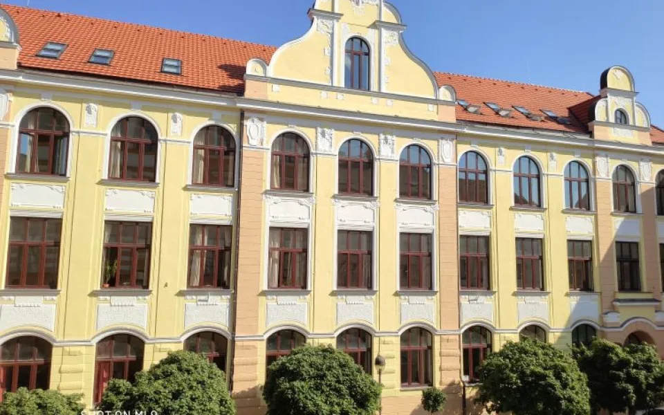 Jírovcovka je víc než jen škola