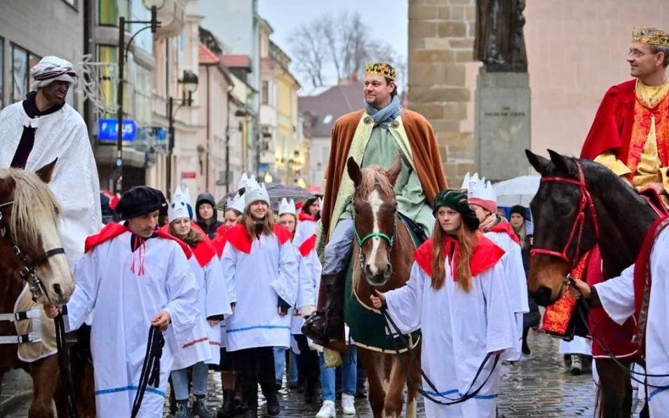 Českobudějovická diecézní charita dnes zahájila Tříkrálovou sbírku