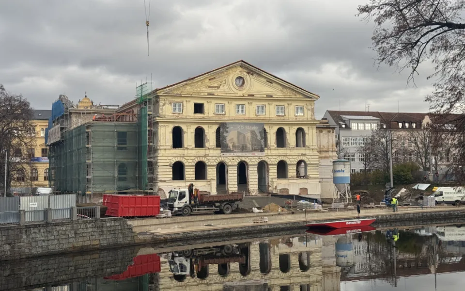 Slavie se prodraží o 300 milionů. Skutečnost nebo politická hra?
