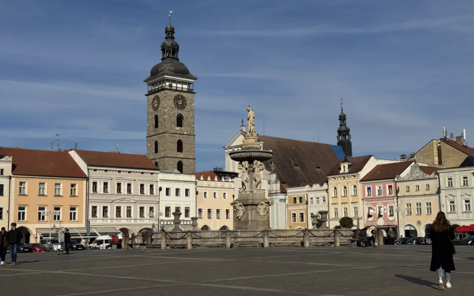Samsonovu kašnu zahalí lešení. Čeká ji oprava