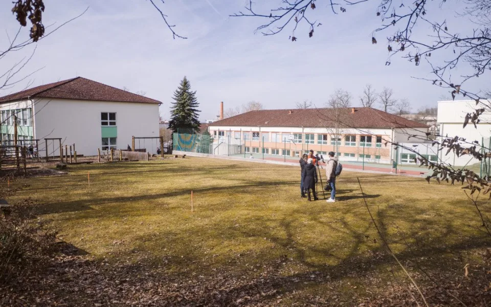 V Hluboké nad Vltavou postaví nový pavilon školy. Kapacitu navýší až o 250 dětí