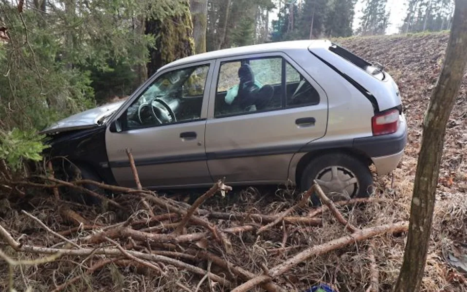 Policie hledá dva muže, kteří pomáhali u dopravní nehody na Táborsku