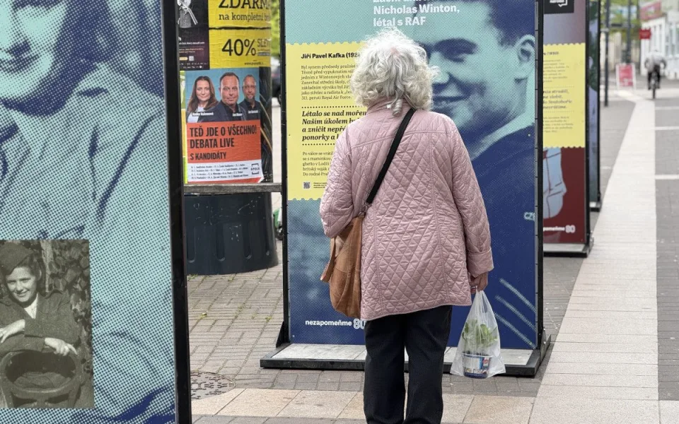 Venkovní výstava v Budějcích připomíná konec druhé světové války