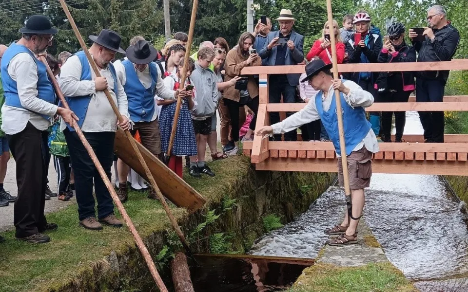 Kulturní tipy: Navštivte Schwarzenberský kanál, rallye nebo mazlíčky na zámku Blatná