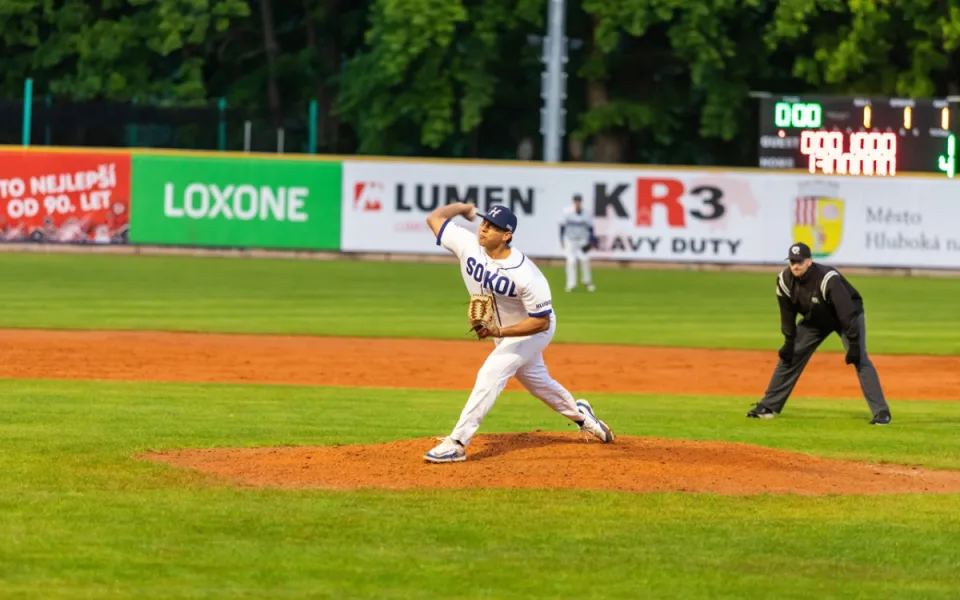 Hluboká válí– tři výhry, padesátý homerun Minaříka a ofenzivní koncert Wittehoa