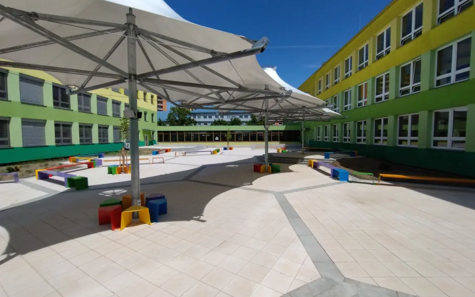 Kubatovka má nové atrium, umožní pořádat venkovní hodiny i akce pod širým nebem