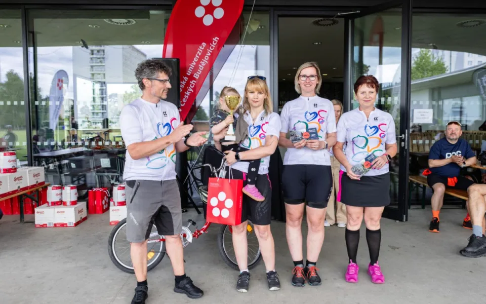 Jihočeská univerzita spojila síly v cyklistické výzvě a slaví rekord