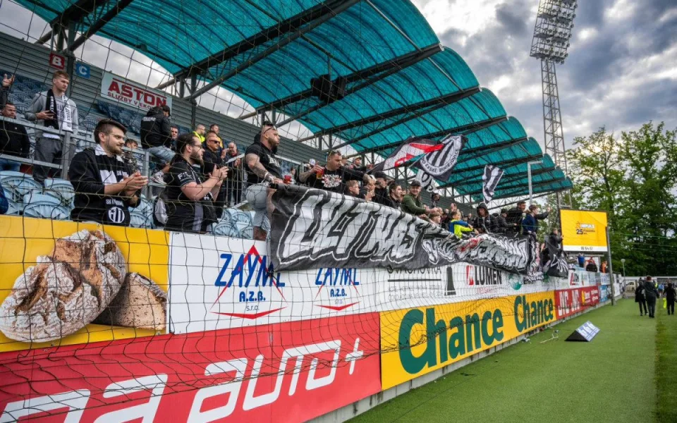 Podcast Střelák: Dopadne prodej Dynama? Nový majitel může přijít pozdě.