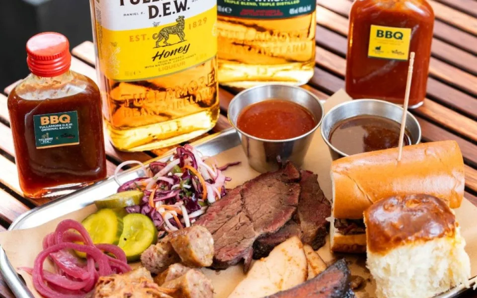 Domácí BBQ omáčky s whiskey, překvapte a zazáříte