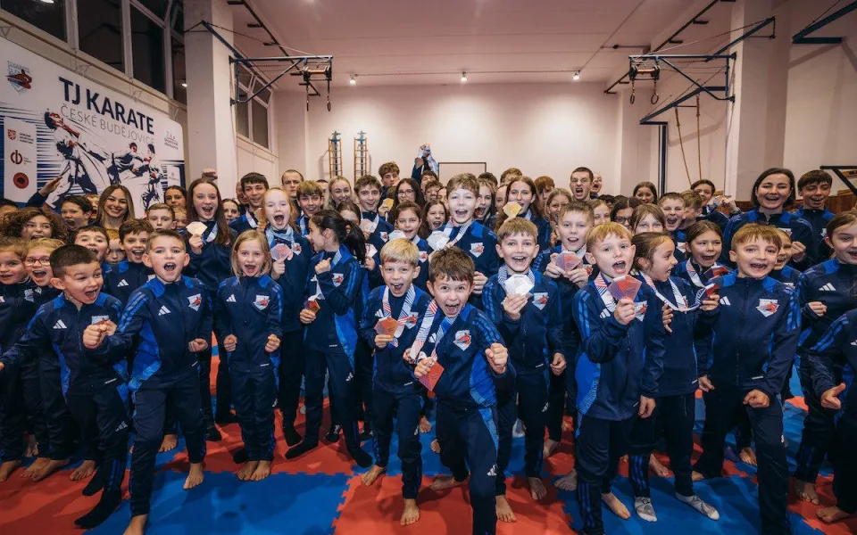 Karate je atraktivní sport, který si vaše dítě zamiluje. Nábor se blíží!