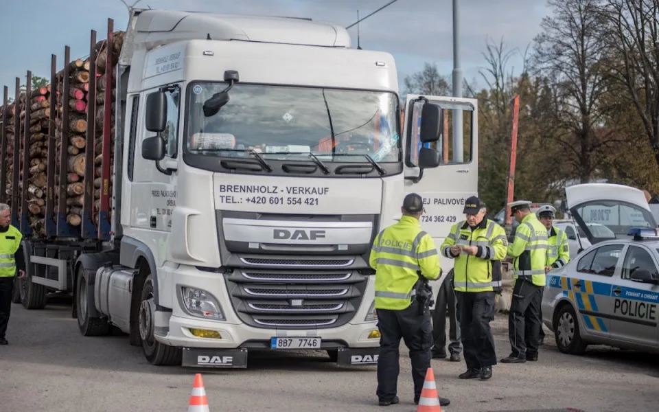 Po silnici z Budějc do Dolního Dvořiště možná nebudou smět jezdit kamiony