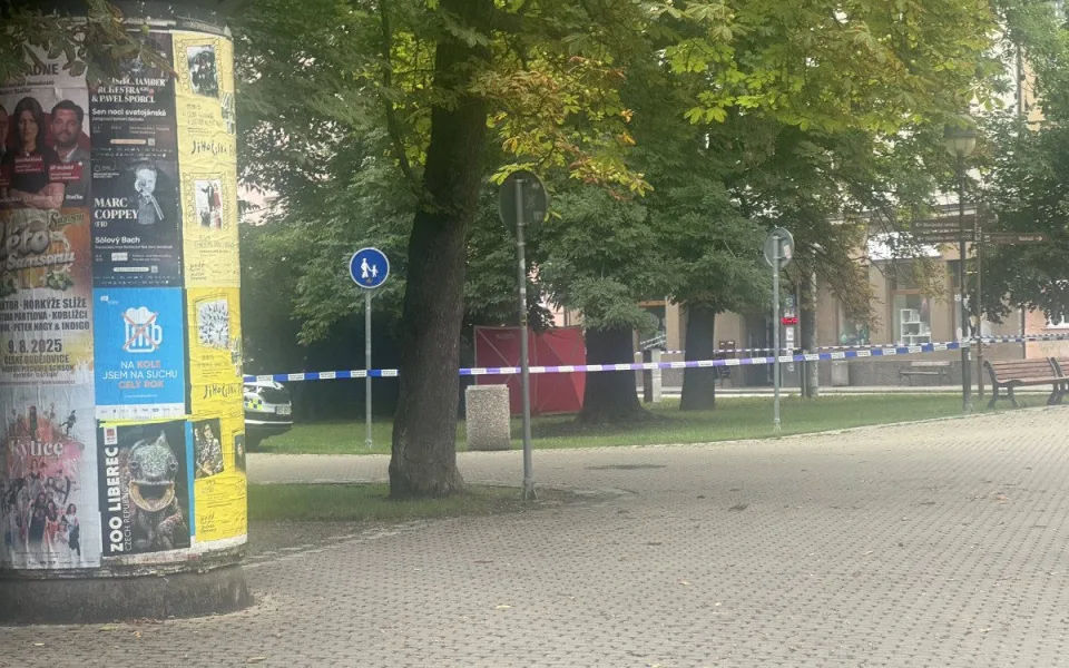 V parku Na Sadech našli dnes ráno tělo