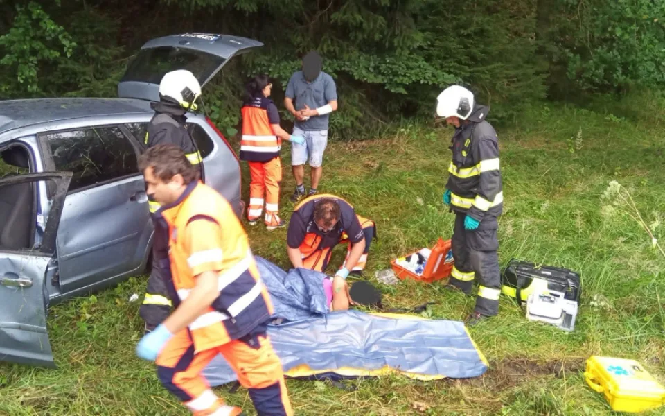 Opilý řidič způsobil nehodu u Němčic, na místě jsou čtyři zranění