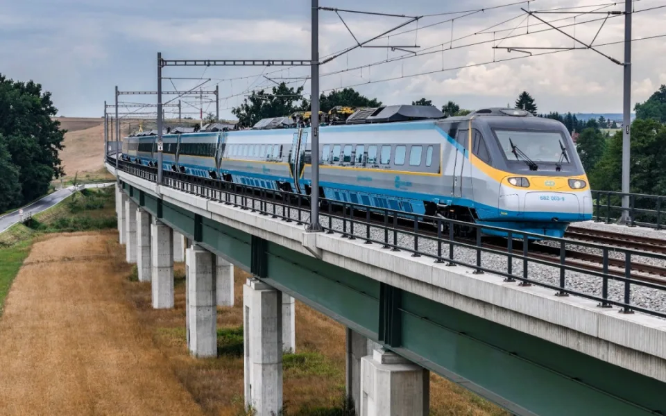 Na železnici mezi Budějovicemi a Prahou vyjede Pendolino, jízdu zkrátí až o 11 minut