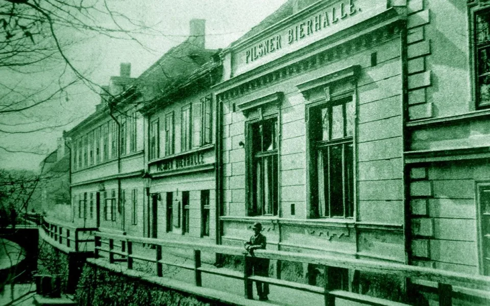 DRBNA HISTORIČKA: Od Plzeňské pivnice po loutkové divadlo. Dům u Mlýnské stoky měnil tváře i majitele