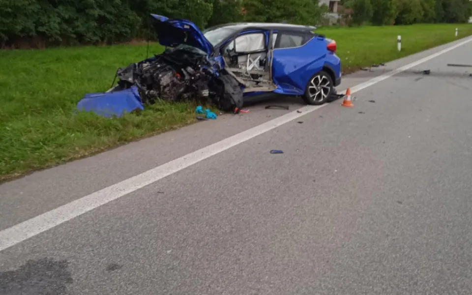 Na Českobudějovicku se srazila dvě auta, jeden člověk při nehodě zemřel