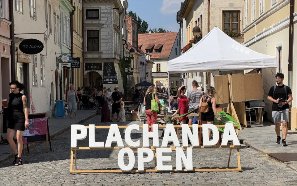 Z podceňované ulice se stalo gastro centrum města. Co všechno nabízí ulice Plachého?