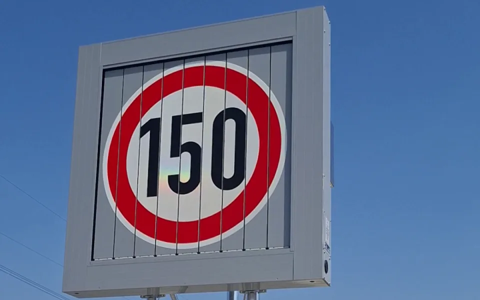 Za měsíc, kdy se smí na D3 jezdit rychlostí až 150 km/h, se nestala vážná nehoda