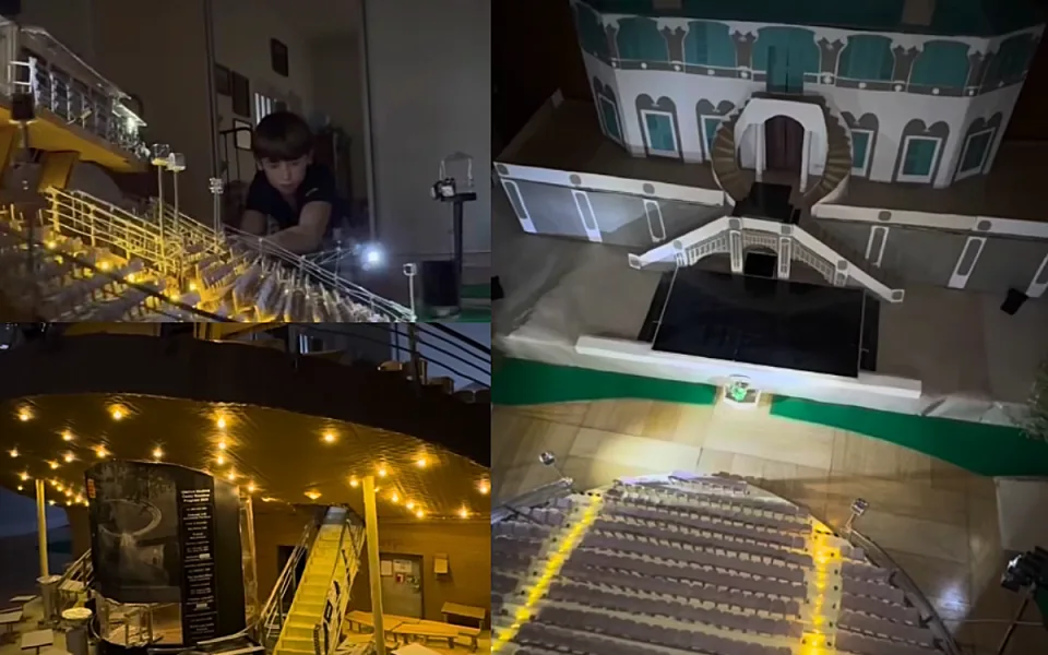 Mladý nadšenec Ondra vytvořil model Otáčivého divadla z papíru. Má i fungující světla