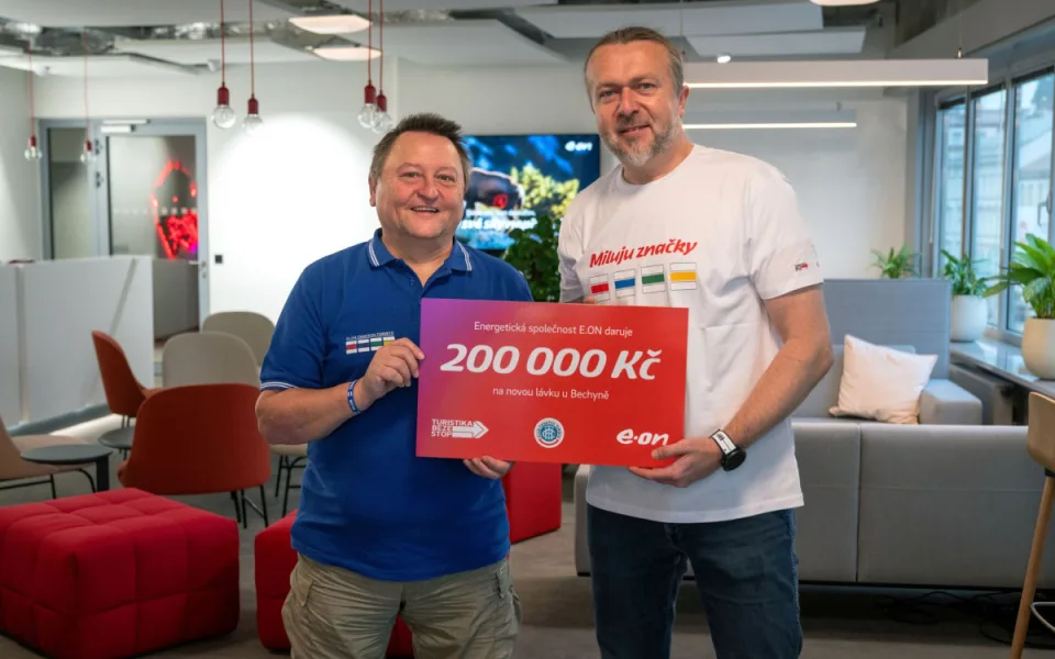 E.ON podpořil obnovu visuté lávky u Bechyně částkou 200 000 korun