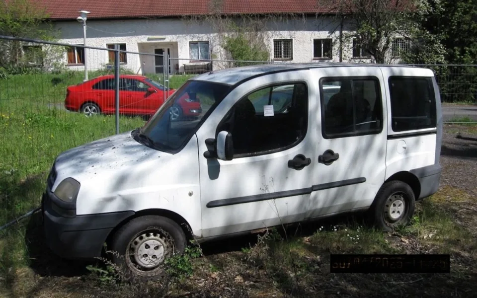Odtažená auta míří do dražby. Prohlédnout si je můžete už v pátek