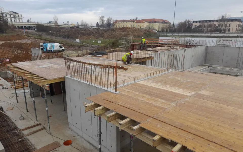 Písek plánuje investice za téměř 900 milionů. Hospodařit bude se stamilionovým schodkem
