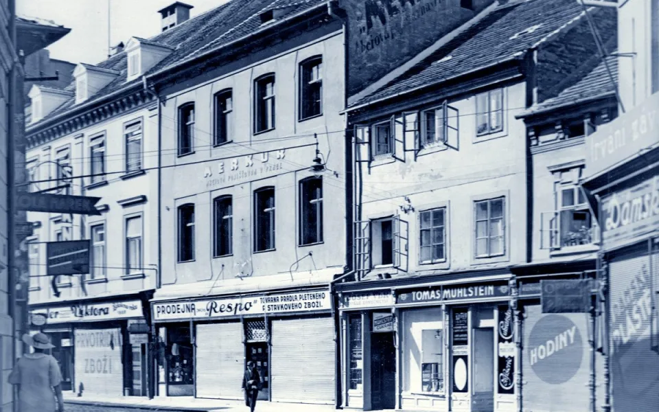 DRBNA HISTORIČKA: Sterneckova ulice vypráví příběh lékárny, cukráře i Anglického dvora