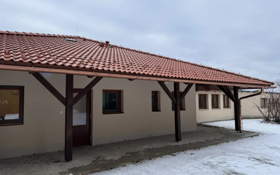 Jihočeský kraj otevřel komunitní bydlení pro lidi s autismem v Oseku.