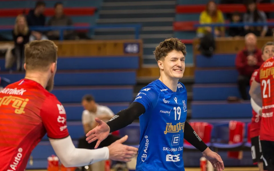 Jihostroj zve na valentýnský zápas. Soutěžte o vstupenky zdarma