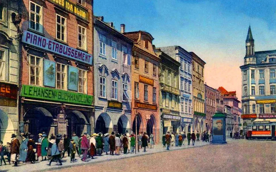 DRBNA HISTORIČKA: Když se po budějovickém náměstí chodilo na korzo podle společenských vrstev