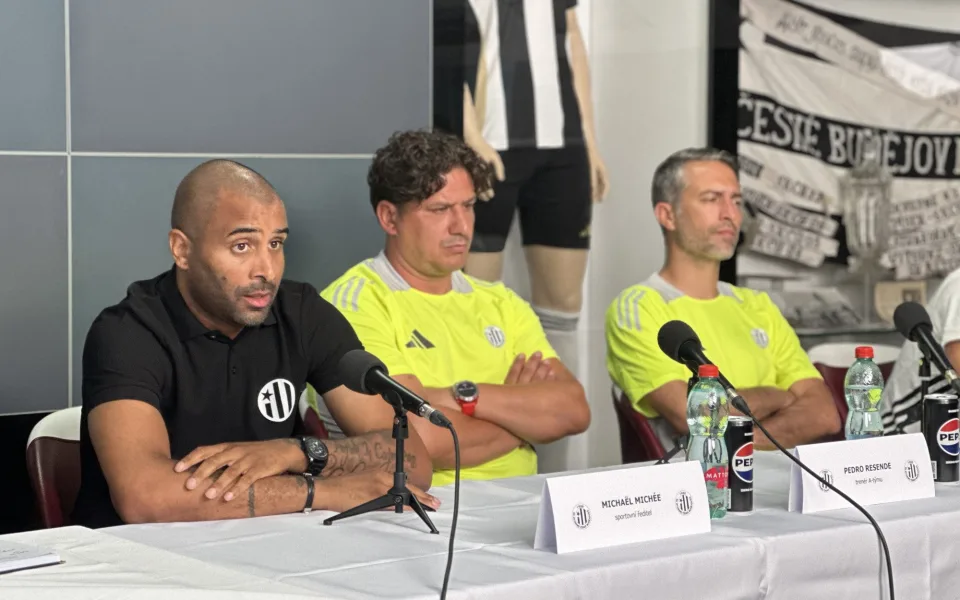 Střelák: Sportovní ředitel ve Francii a posily z celé Evropy