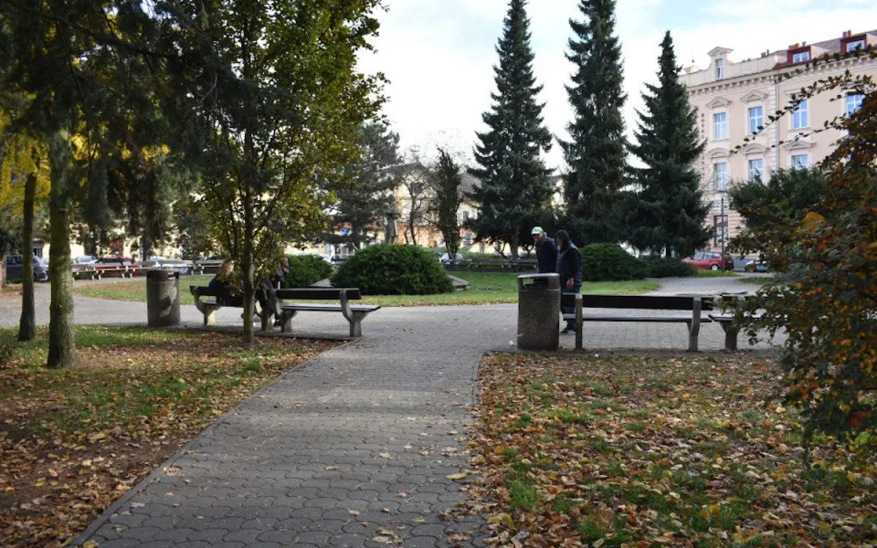 Problematickou lokalitu čeká proměna. Tábor upraví okolí nádraží a Husův park