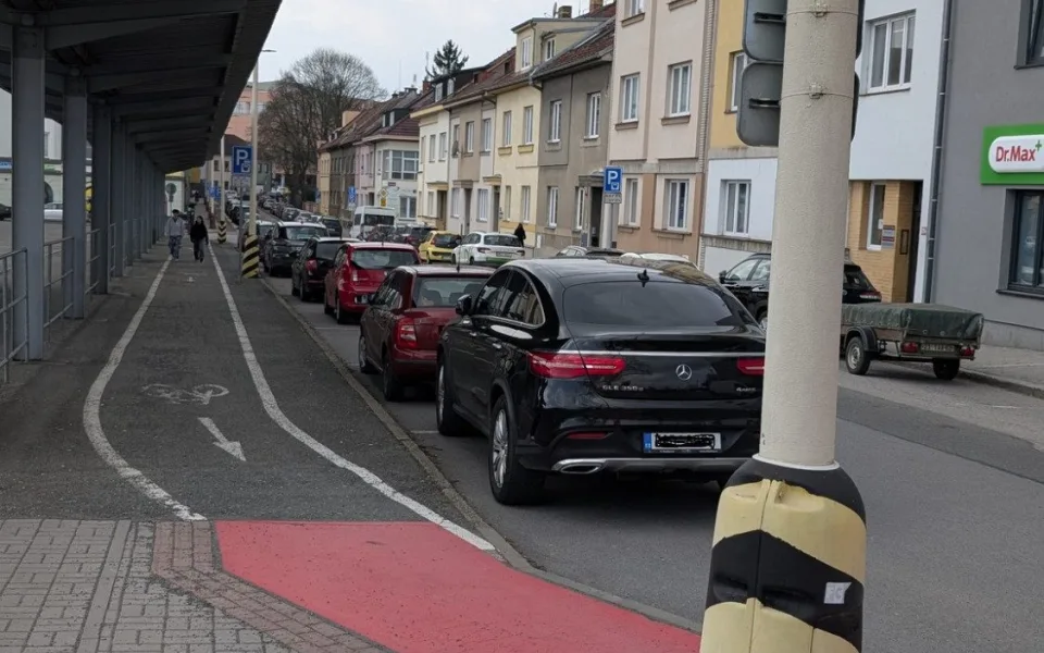 V Táboře upravují parkování. Přehlednější pravidla mají ulevit dopravě i rezidentům