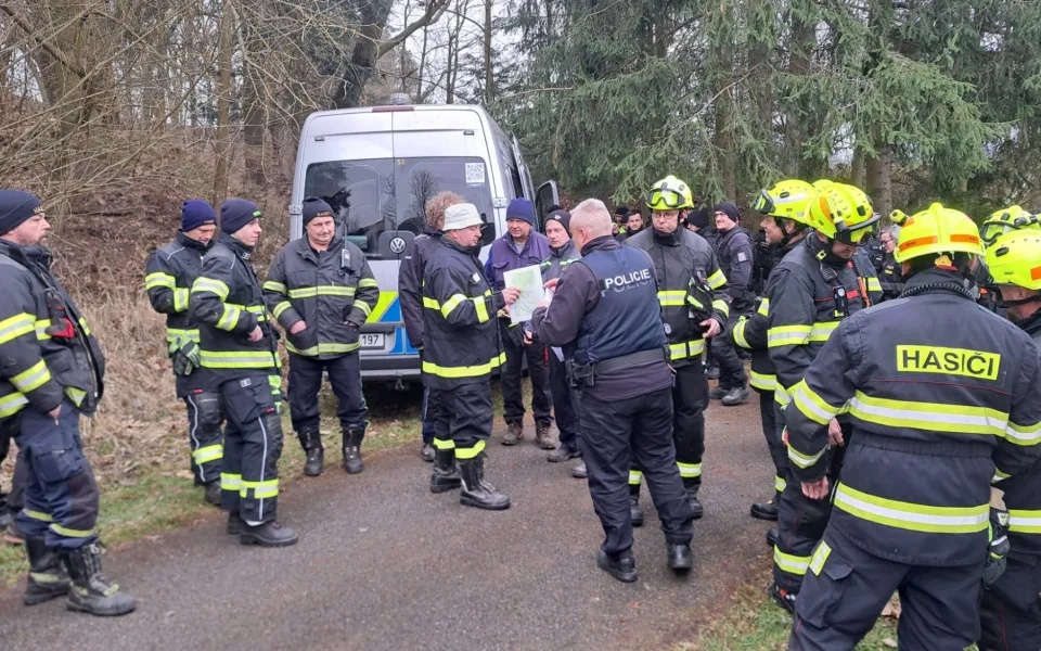 Policisté už den bezúspěšně pátrají po ženě ze Strakonicka, nasadili i vrtulník