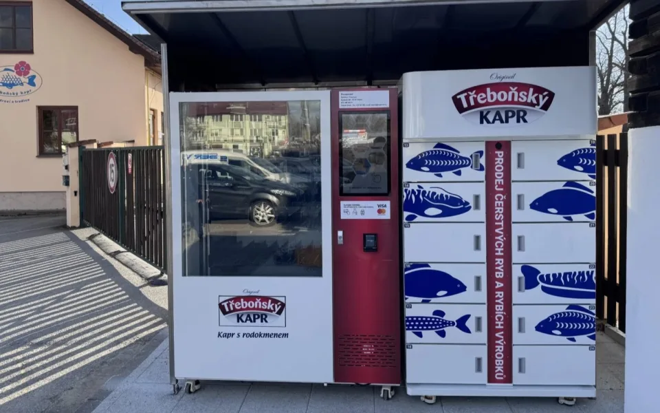 Rybářství Třeboň spustilo automat na čerstvé ryby. Zájem je hlavně o filet bez kostí