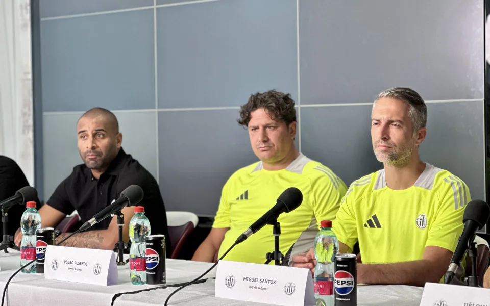 Střelák: Loučení s Pedrem. Proč Dynamo nečekaně odvolalo trenéra?