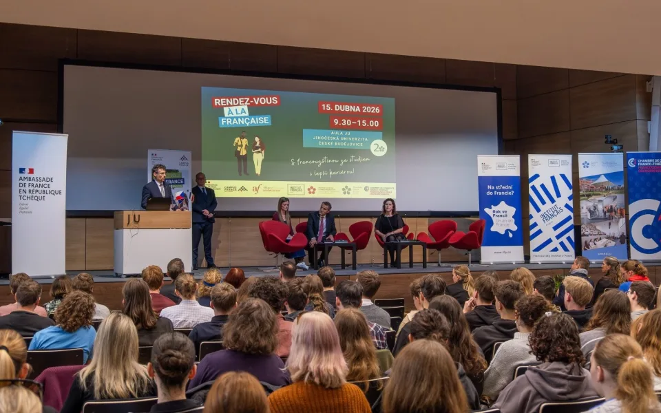 Úspěšná akce propagující francouzštinu přilákala stovky studentů i odborníků