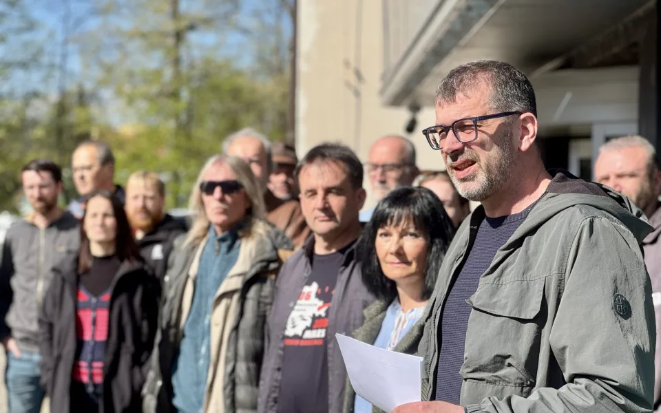 Český rozhlas vstoupil do stávkové pohotovosti, přidala se i budějovická redakce