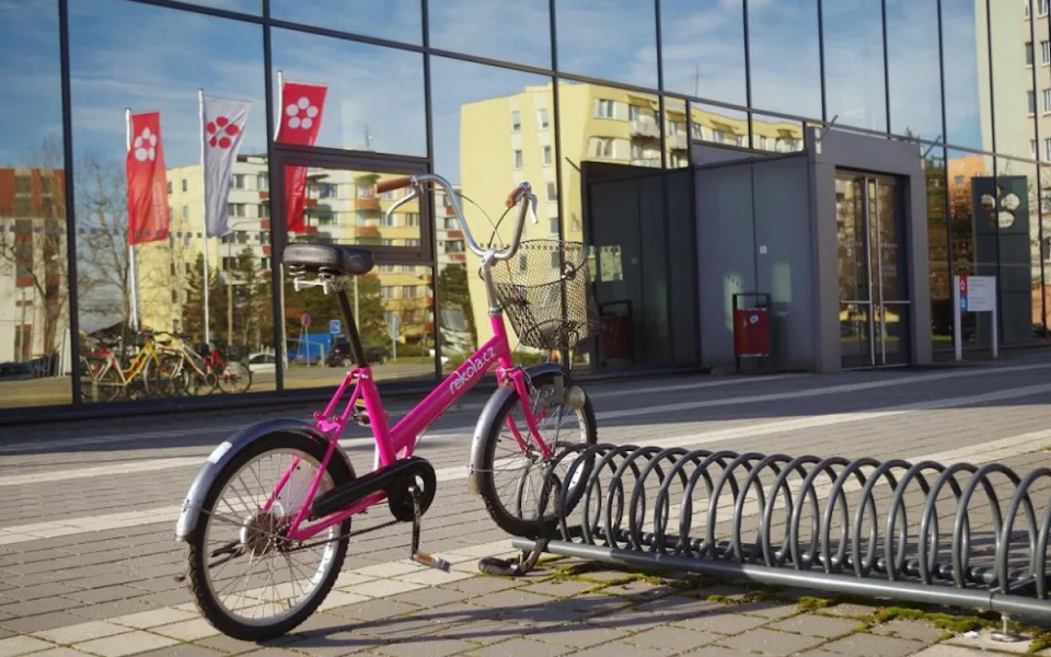 Městská kola vyjedou do ulic v červnu. Dopravní podnik do akce nasadí 200 strojů