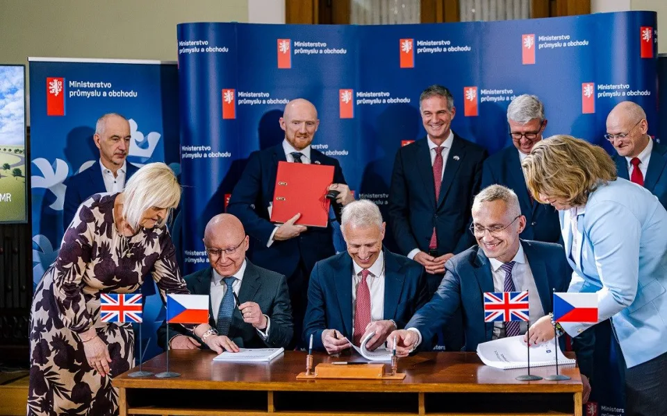 Temelín se přiblížil k výstavbě modulárního reaktoru. Stát podepsal klíčové memorandum