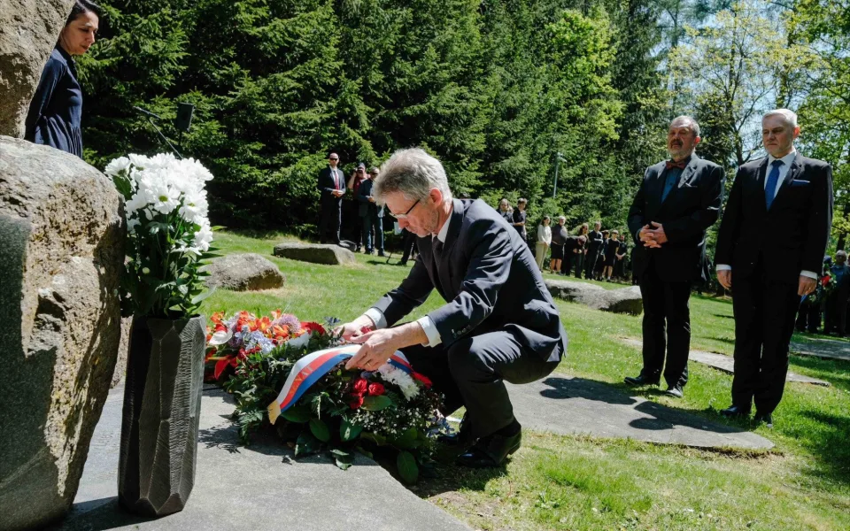Vystrčil v Letech připomněl, že nikdo nesmí být označován za parazita či méněcenného