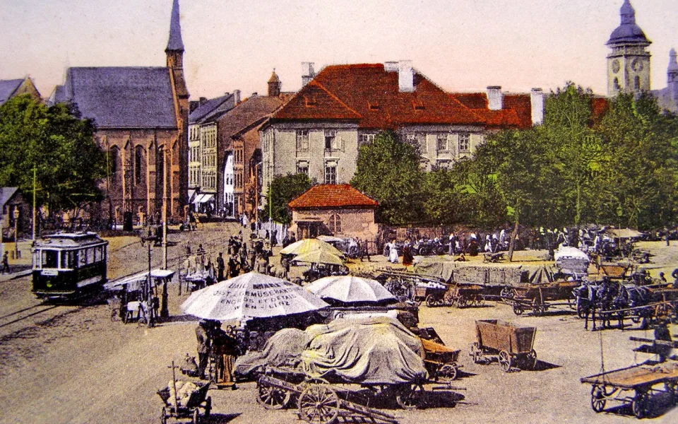 DRBNA HISTORIČKA: Na Senovážném se prodávalo zelí i dobytek. Trhy zmizely až s příchodem parku