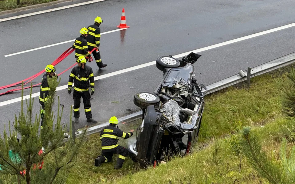 Dopravní nehoda u Soběslavi uzavřela dálnici D3 ve směru na Prahu