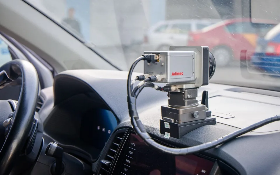 Budějovičtí strážníci mají nový mobilní radar, zaměří se na piráty silnic