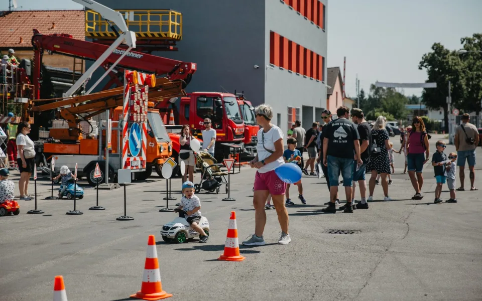 Dopravní podnik zve do zákulisí vozovny.