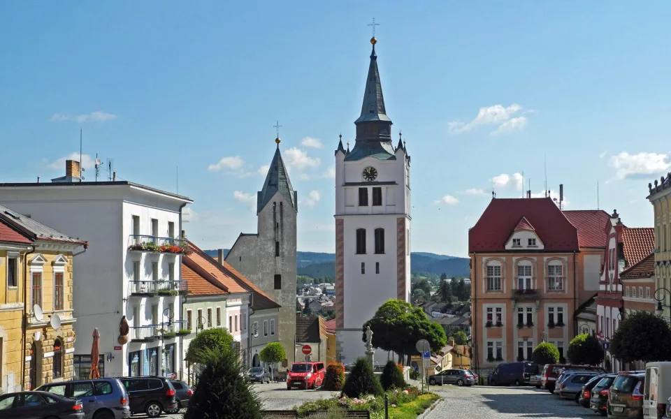 Vimperk připravuje na zahradě školy projekt stavby multifunkční haly