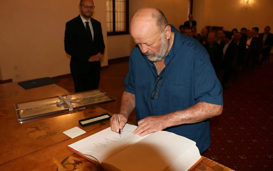 Zemřel Jaroslav "Baryk" Sýbek. Budějcký fotograf, který fotil i anglického krále