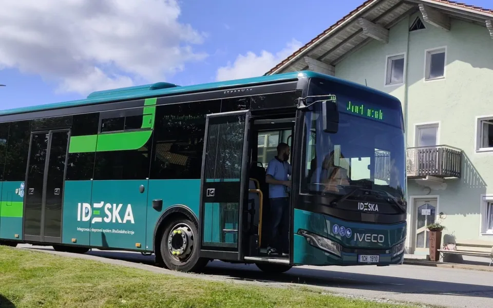 Nová autobusová linka spojila Vimperk s německým Philippsreutem.