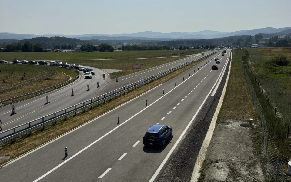 Další část D3 je otevřená. Obyvatelům Dolního Dvořiště uleví od kamionů
