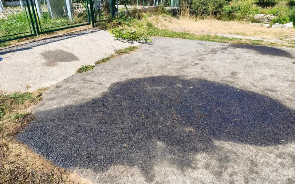 Nebezpečná nezodpovědnost. U zdroje pitné vody na Strakonicku našli motorový olej